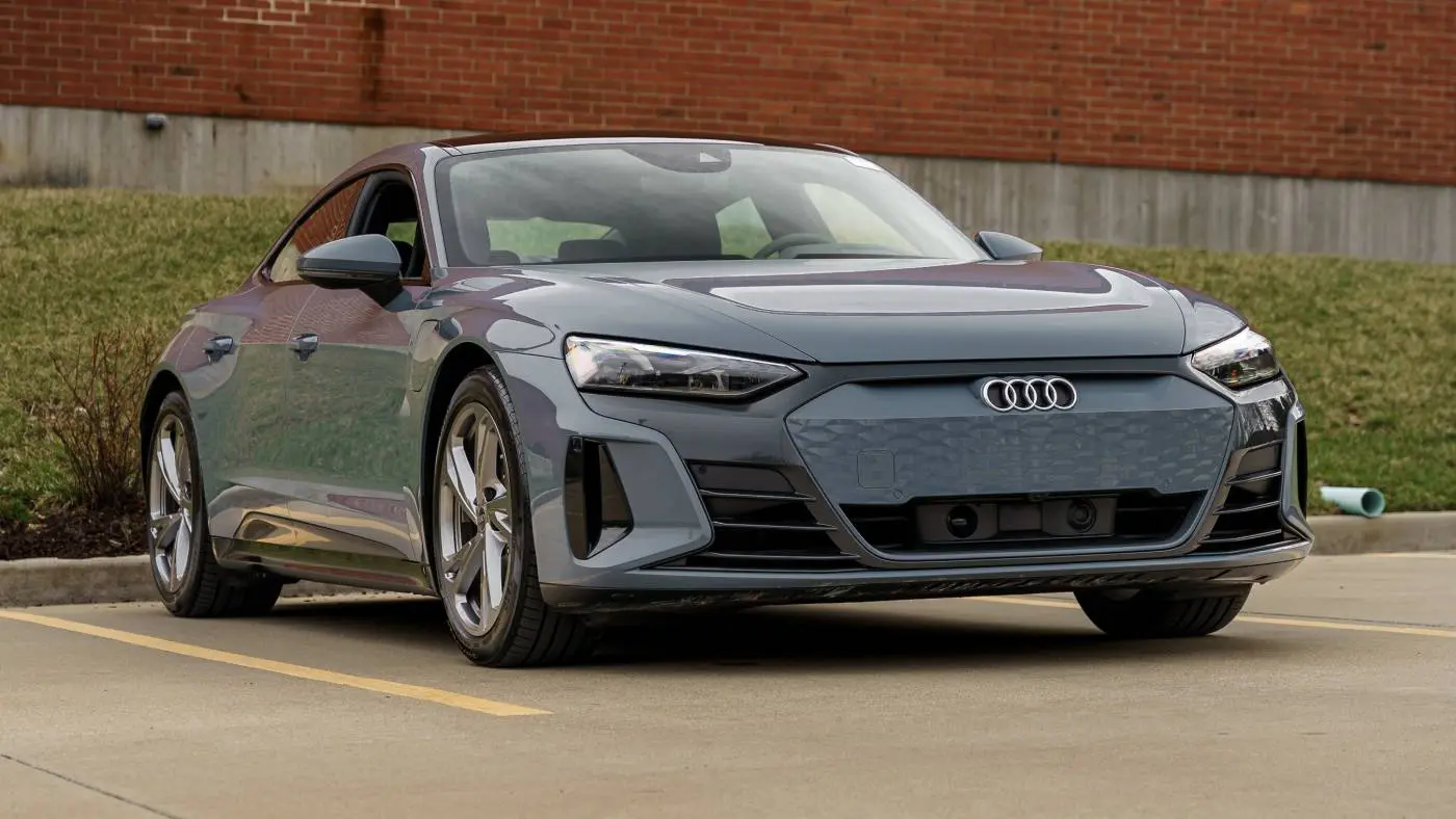 2024 Audi e-tron GT WAUFJBFW8R7001834