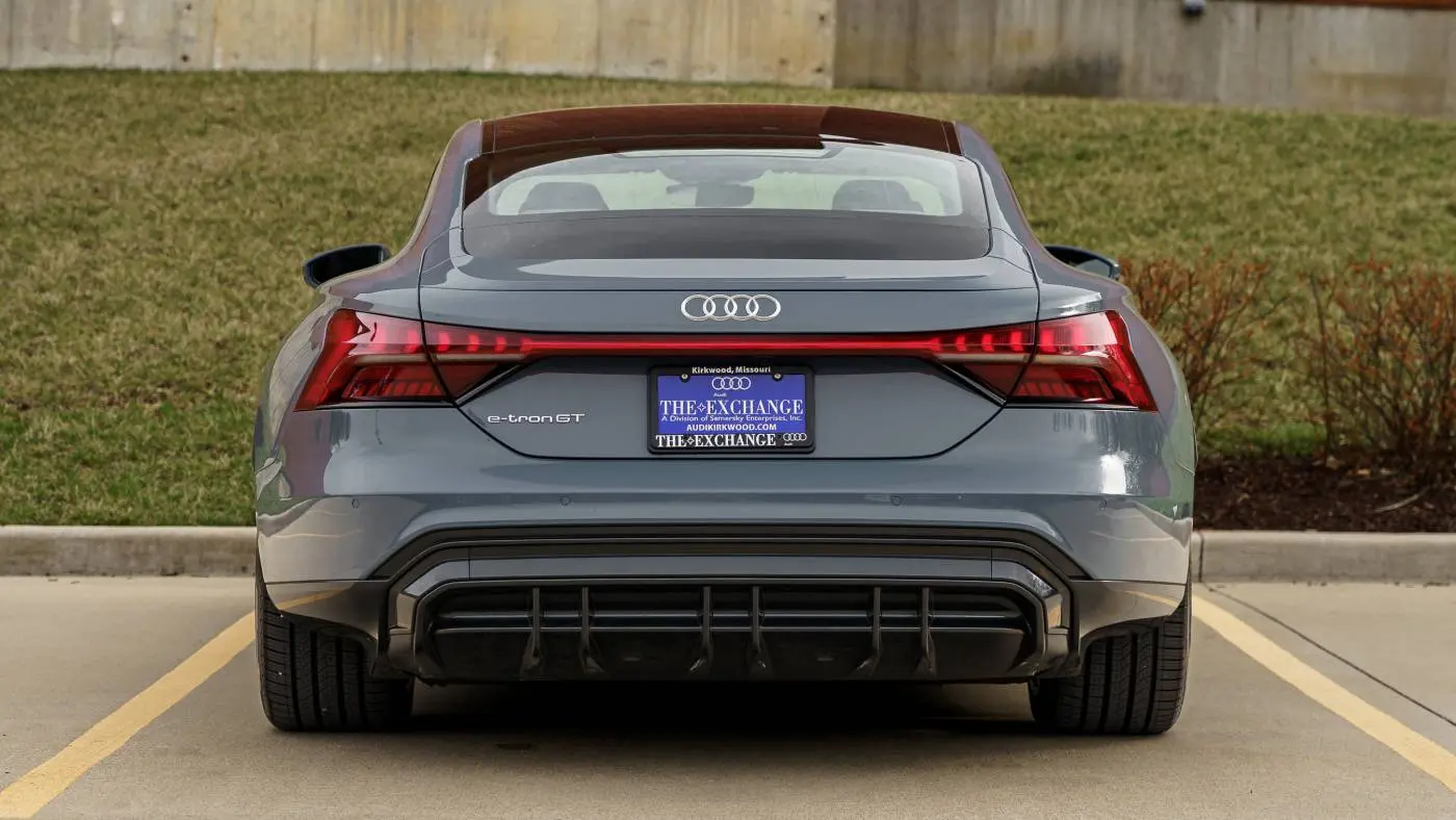 2024 Audi e-tron GT WAUFJBFW8R7001834