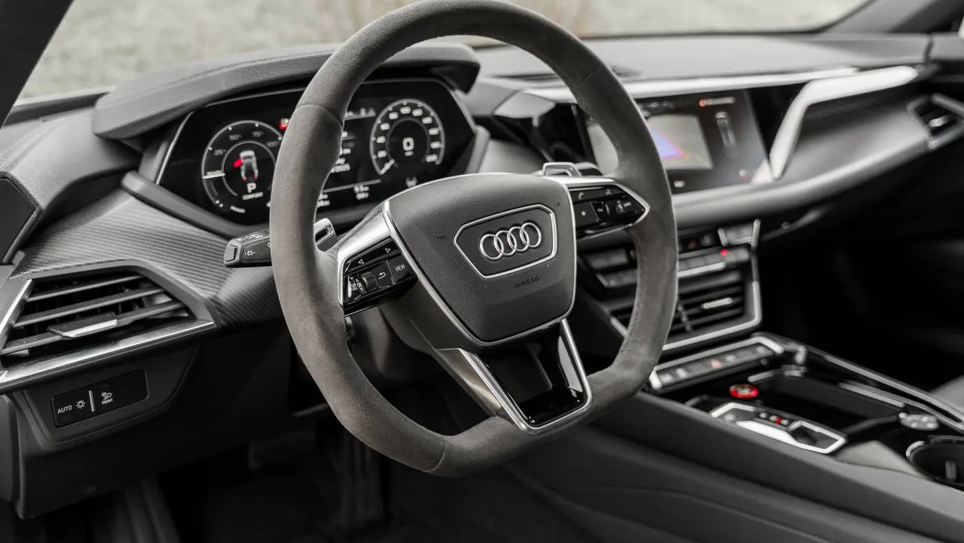2024 Audi e-tron GT WAUFJBFW8R7001834