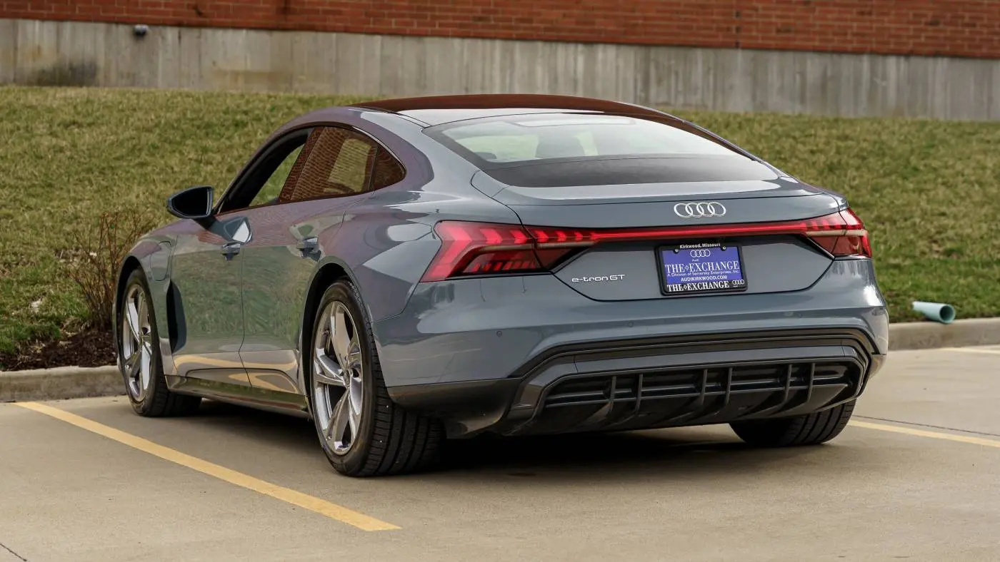 2024 Audi e-tron GT WAUFJBFW8R7001834