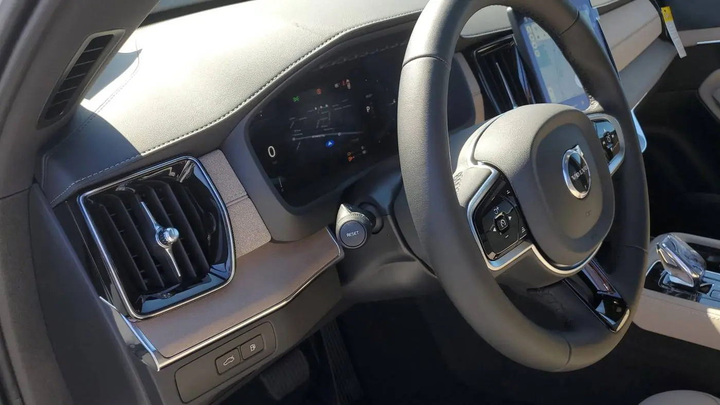 2025 Volvo XC90 YV4H60PB3S1380373