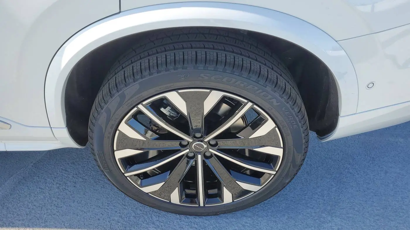 2025 Volvo XC90 YV4H60PB5S1380472