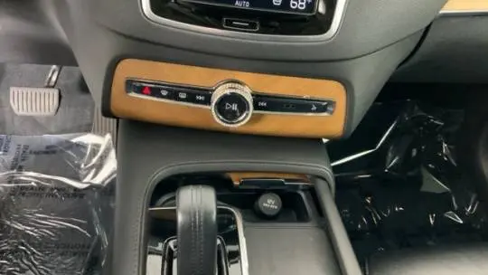 2021 Volvo XC90 YV4BR00K2M1734684