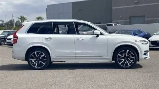 2022 Volvo XC90 - Images - 6