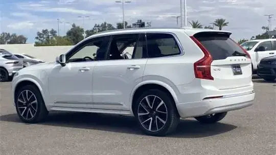 2022 Volvo XC90 - Images - 9