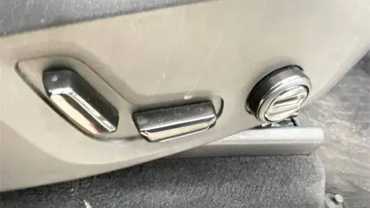 2022 Volvo XC90 - Images - 13