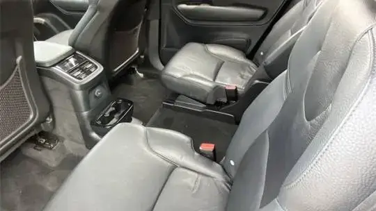 2022 Volvo XC90 - Images - 18