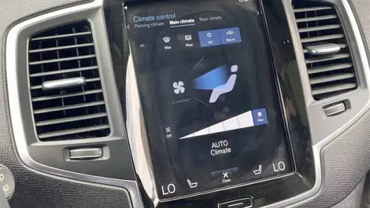 2022 Volvo XC90 - Images - 32