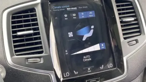 2022 Volvo XC90 - Images - 32