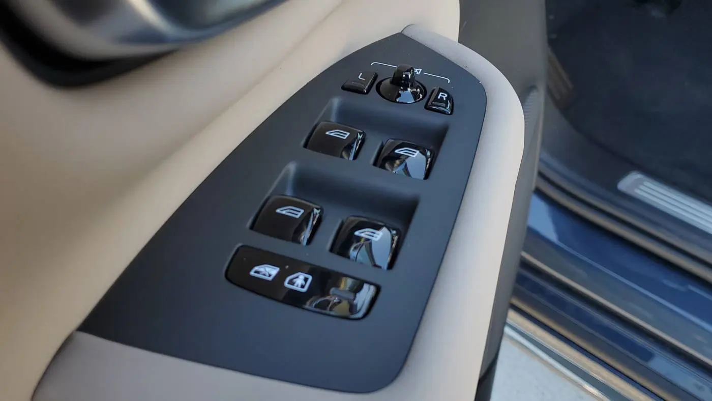 2025 Volvo XC90 YV4H60PB2S1380560
