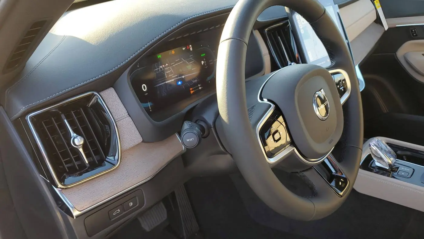 2025 Volvo XC90 YV4H60PB2S1380560