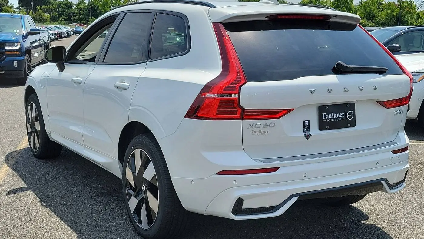 2025 Volvo XC60 YV4H60RCXS1012598