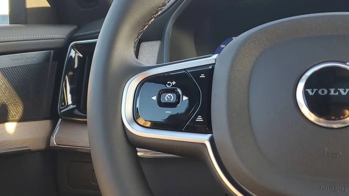 2025 Volvo XC90 YV4H60PB2S1380560