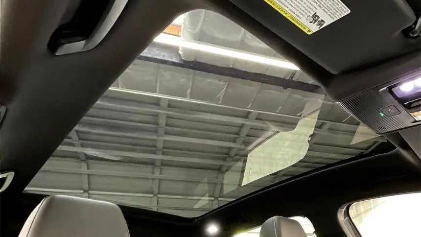 2025 Volkswagen ID.4 1V25MPE83SC003606