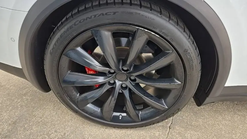 2018 Tesla Model X 5YJXCBE41JF109373