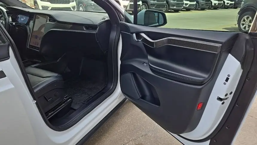 2018 Tesla Model X 5YJXCBE41JF109373