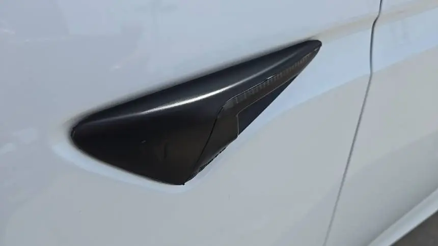 2018 Tesla Model X 5YJXCBE41JF109373
