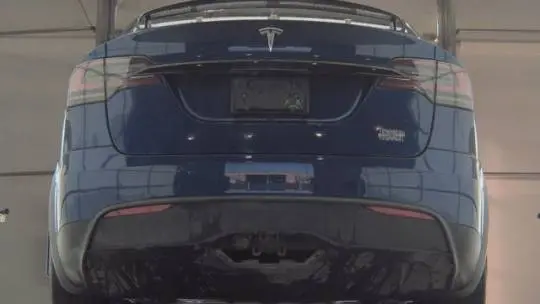 2022 Tesla Model X 7SAXCBE62NF353317