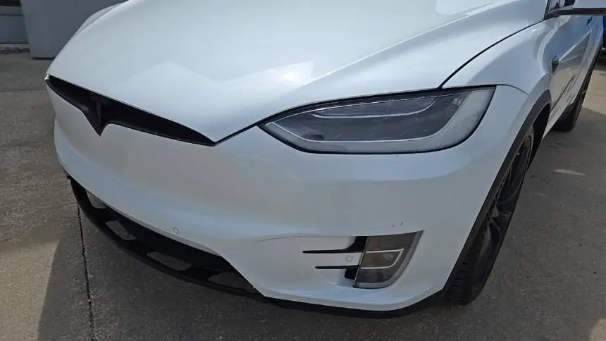2018 Tesla Model X 5YJXCBE41JF109373