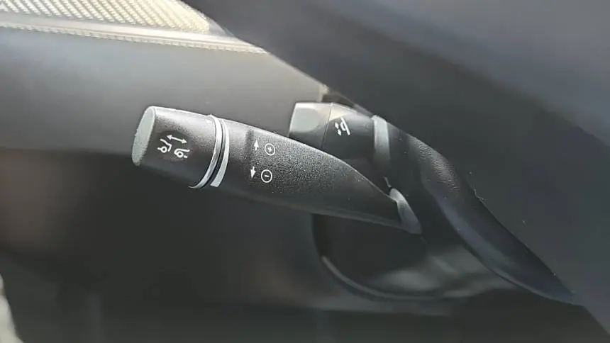 2018 Tesla Model X 5YJXCBE41JF109373