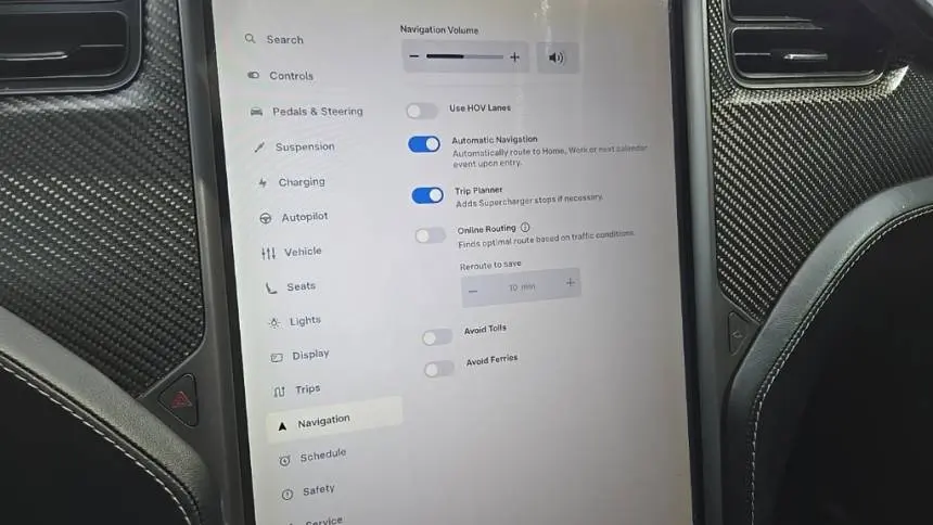 2018 Tesla Model X 5YJXCBE41JF109373