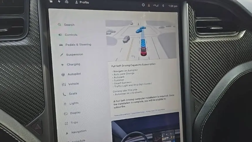 2018 Tesla Model X 5YJXCBE41JF109373