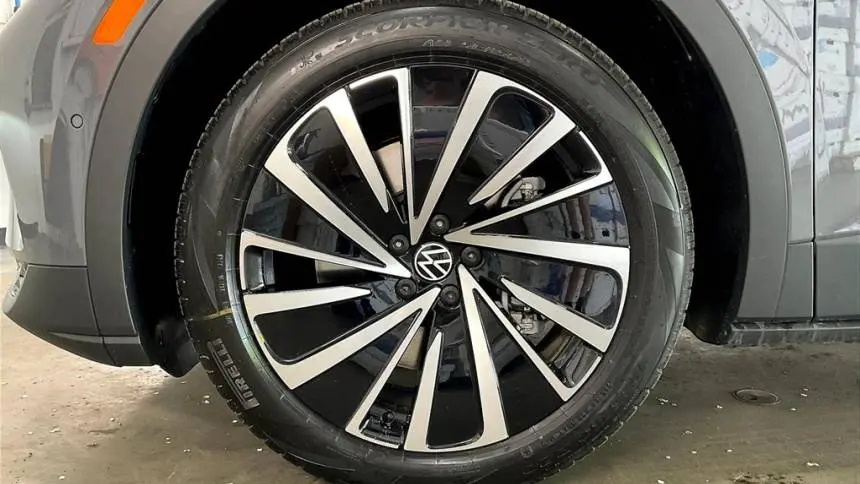 2025 Volkswagen ID.4 1V25MPE83SC003606