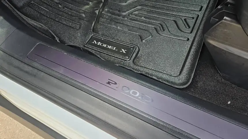 2018 Tesla Model X 5YJXCBE41JF109373