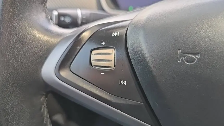 2018 Tesla Model X 5YJXCBE41JF109373