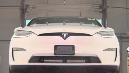 2022 Tesla Model X - Images - 3