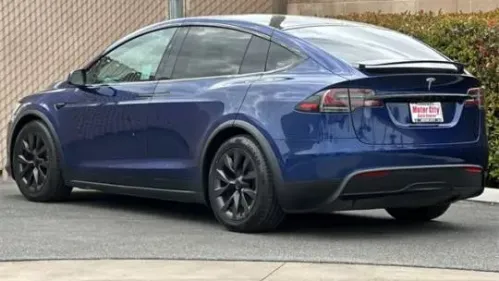 2022 Tesla Model X - Images - 7