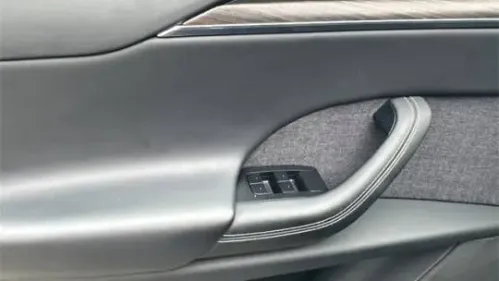2022 Tesla Model X - Images - 14