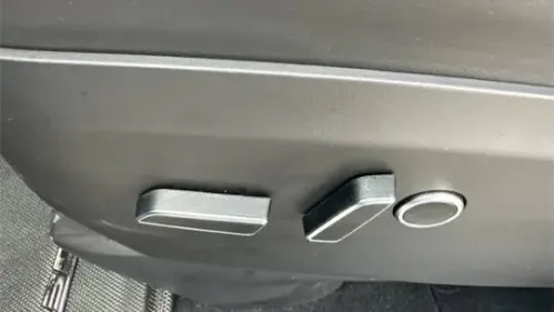 2022 Tesla Model X - Images - 15