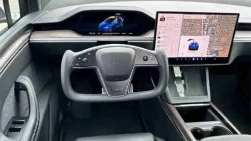 2022 Tesla Model X - Images - 19