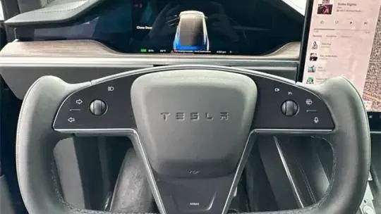 2022 Tesla Model X - Images - 28