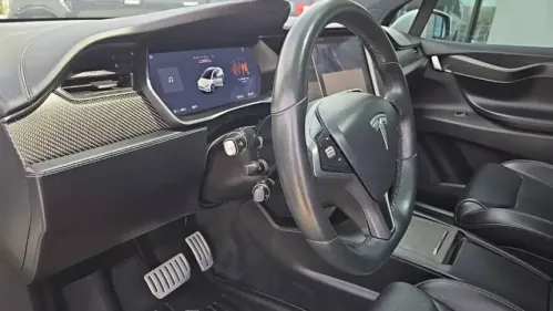 2018 Tesla Model X 5YJXCBE41JF109373