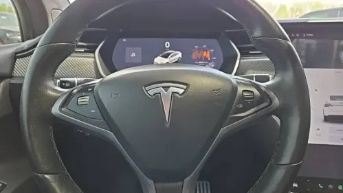 2018 Tesla Model X 5YJXCBE41JF109373