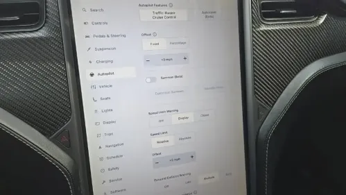 2018 Tesla Model X 5YJXCBE41JF109373