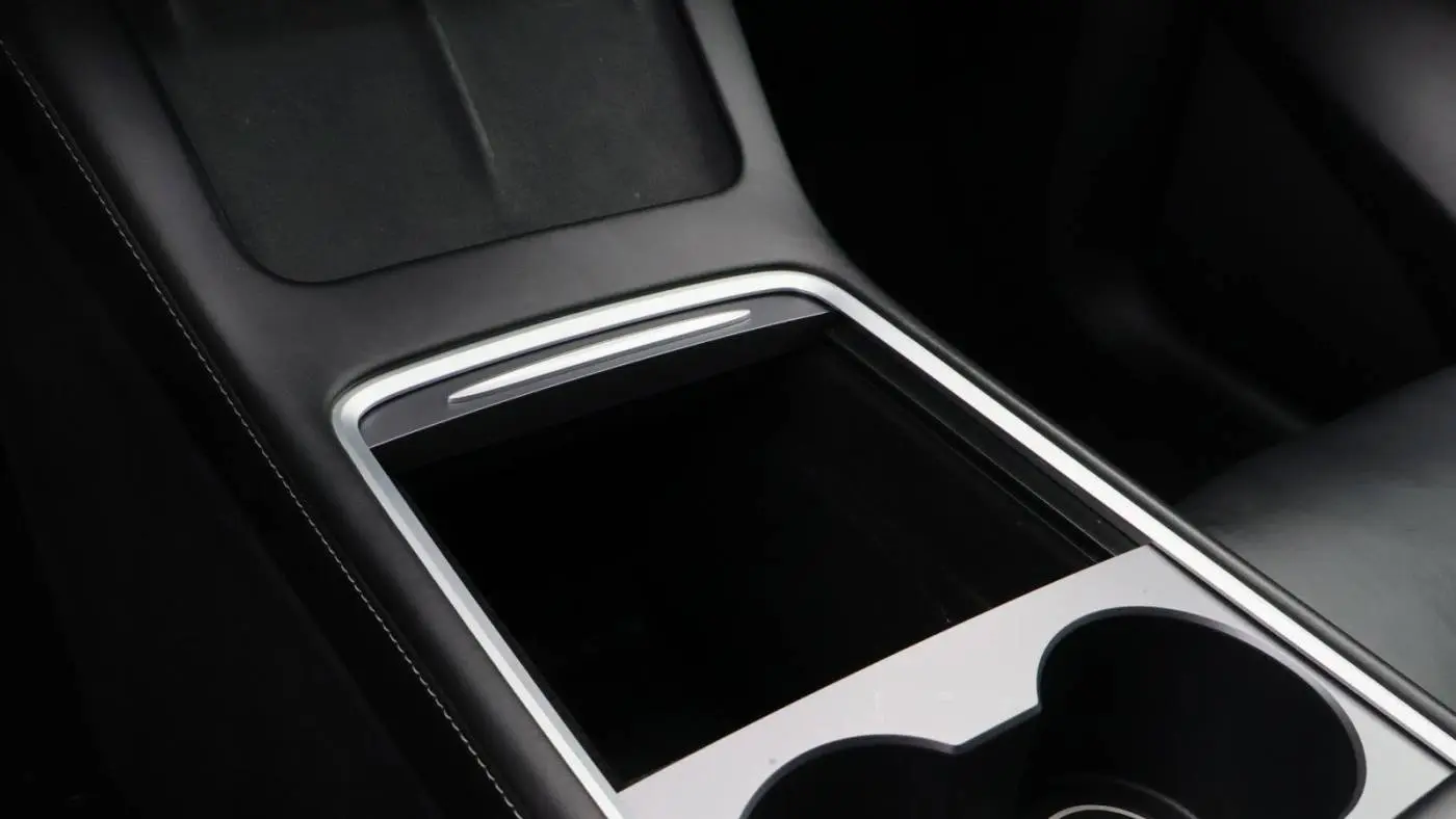 2021 Tesla Model Y 5YJYGAEE5MF192497