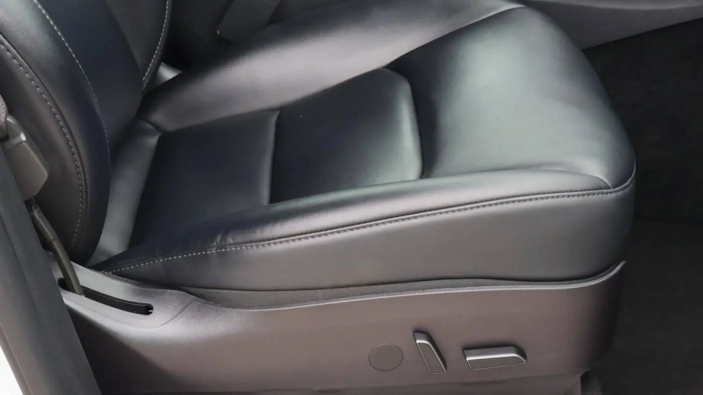 2021 Tesla Model Y 5YJYGAEE5MF192497