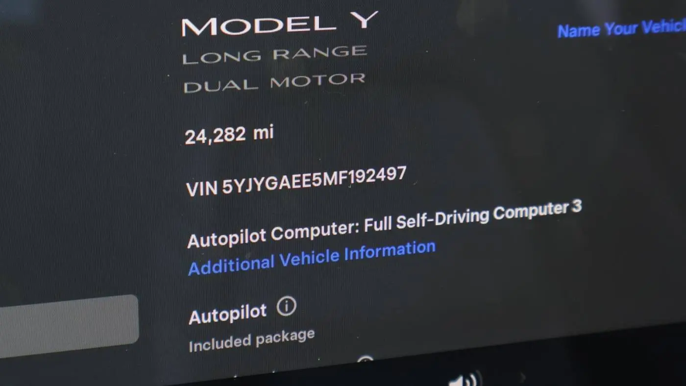 2021 Tesla Model Y 5YJYGAEE5MF192497