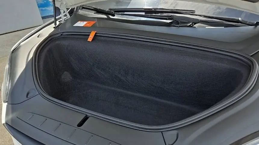 2018 Tesla Model X 5YJXCBE41JF109373
