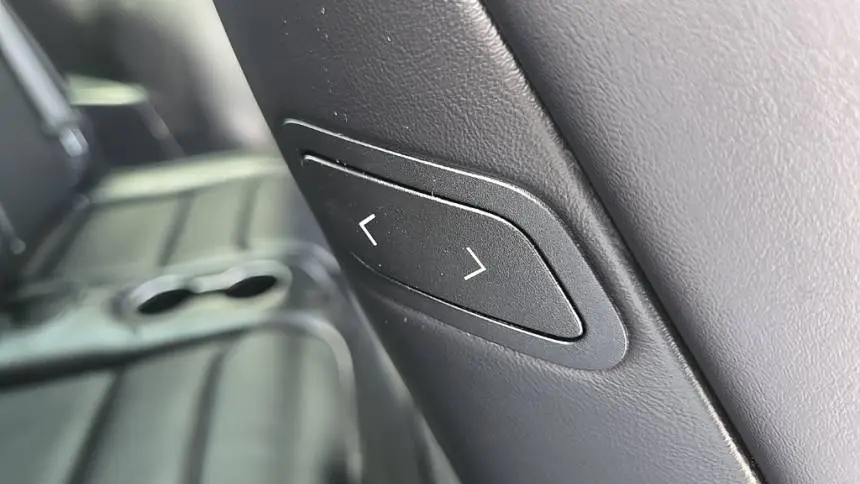 2018 Tesla Model X 5YJXCBE41JF109373