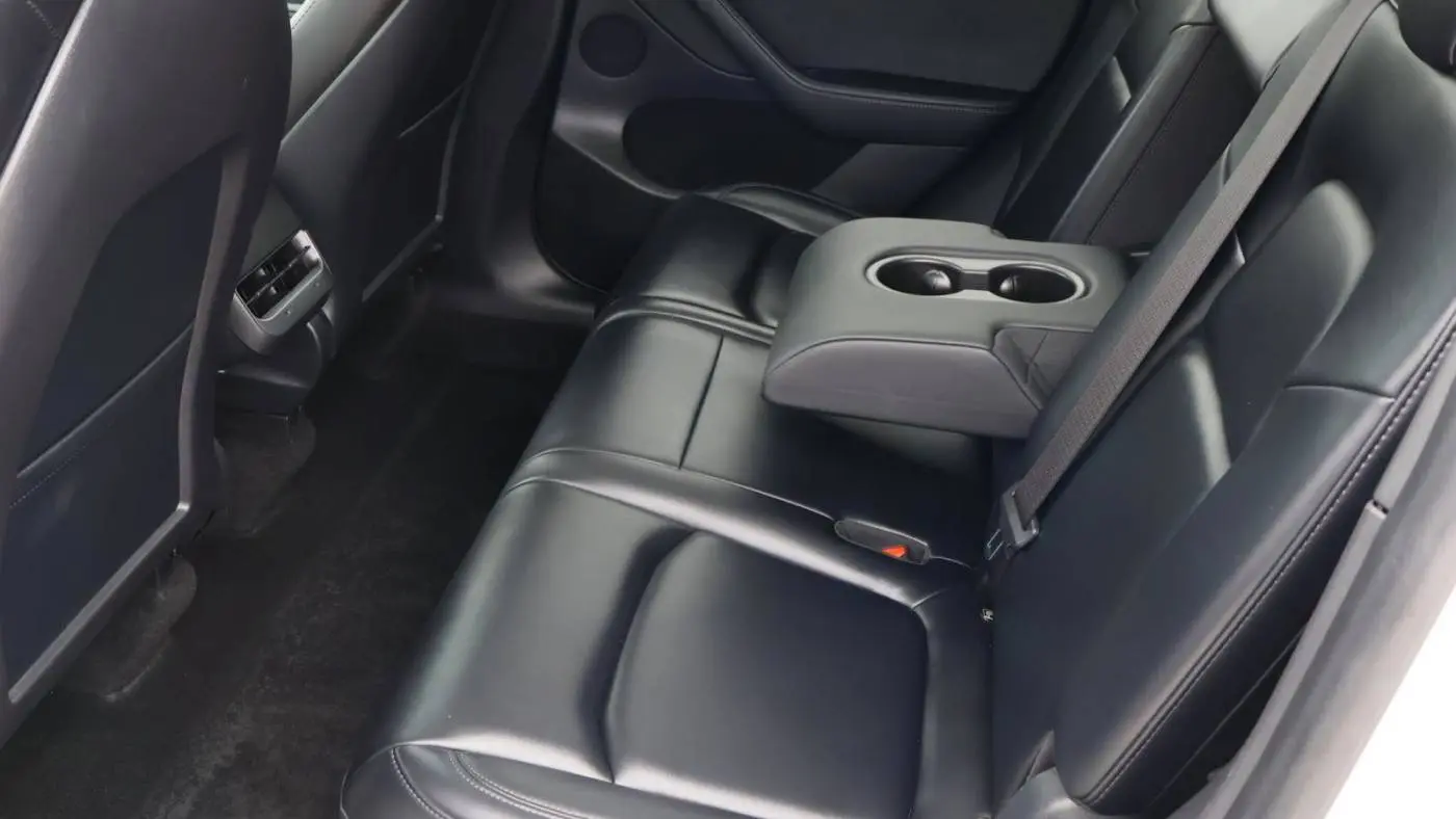 2021 Tesla Model Y 5YJYGAEE5MF192497