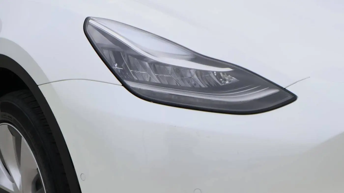 2021 Tesla Model Y 5YJYGAEE5MF192497