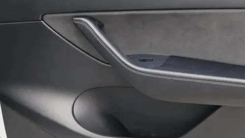 2021 Tesla Model Y 5YJYGAEE5MF192497