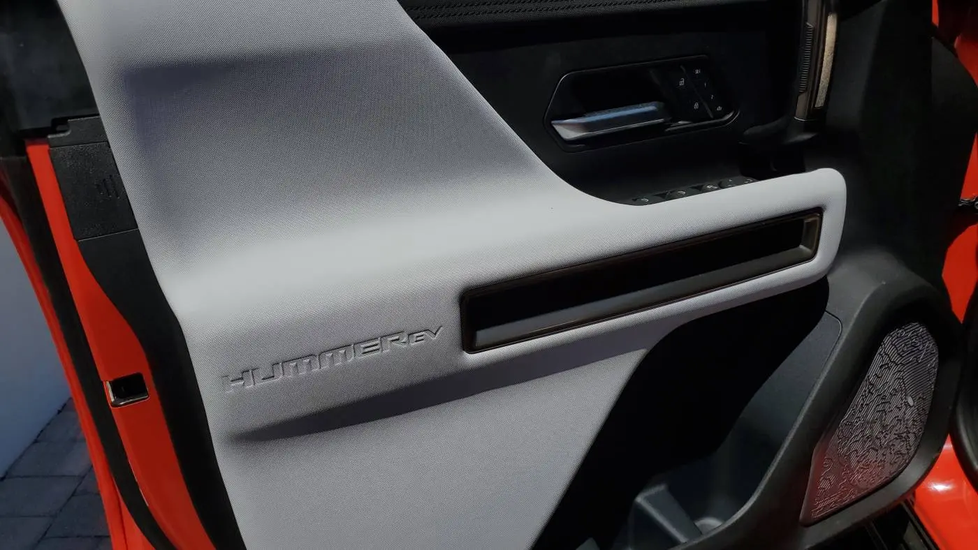 2025 GMC HUMMER EV SUV 1GKT0RDC8SU115385