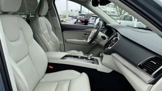 2021 Volvo XC90 YV4BR0CL5M1726826
