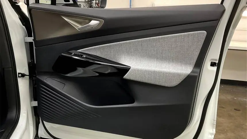 2025 Volkswagen ID.4 1V2DSPE81SC003864
