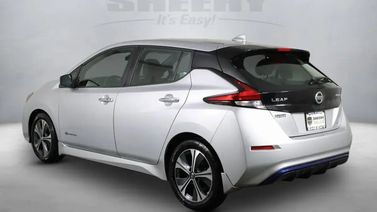 2018 Nissan LEAF - Images - 4